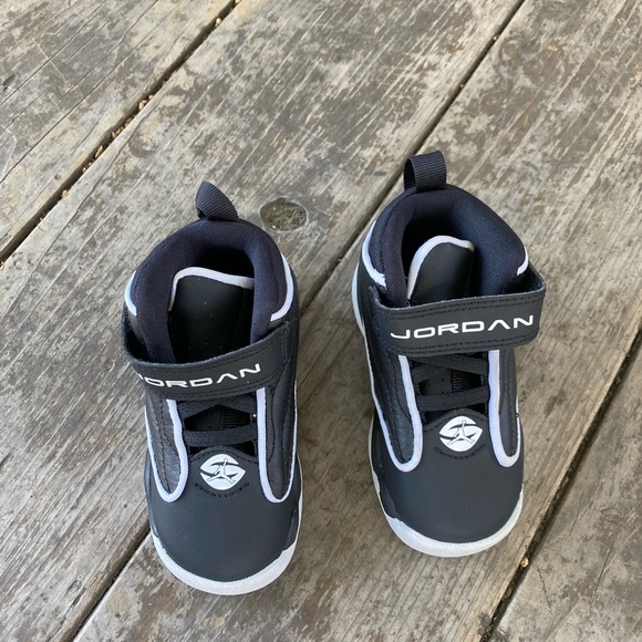 (347) Jordan Pro Strong - Picture 2 of 9